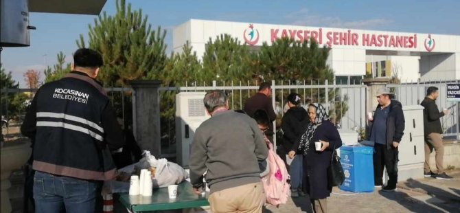 KOCASİNAN BELEDİYESİ'NDEN ÜCRETSİZ SICAK ÇORBA DAĞITIMI