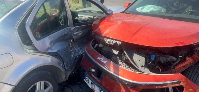 Altınoluk Mahallesi'nde Otomobiller kavşakta çarpıştı: 3 yaralı