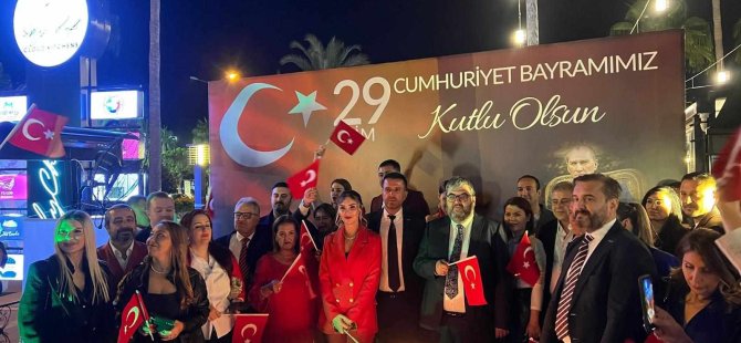 GİAD Başkanı Yükselgüngör,29 Ekim Cumhuriyet Bayramı dolayısıyla bir kokteyl düzenledi