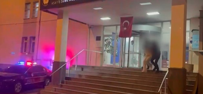 Çok sayıda sahte kimlik ile jandarma üniforması ele geçirildi