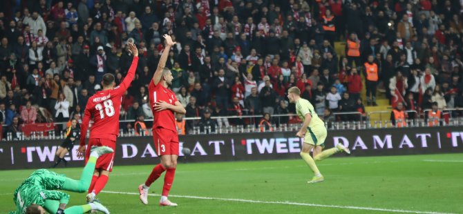 Kayseri'de golsüz beraberlik! Milliler A Ligi’ne yükselmeyi son maça bıraktı