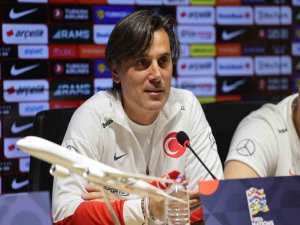 Montella,Hakan Çalhanoğlu'nu neden çıkardığını açıkladı