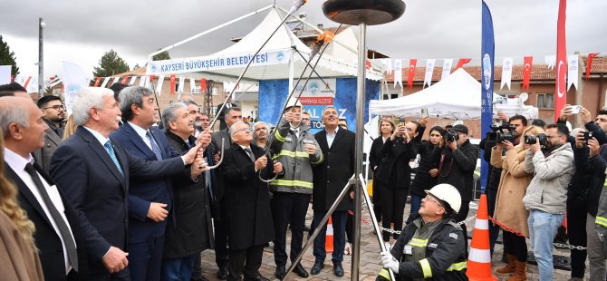 Başkan Büyükkılıç ' Pınarbaşı'nda Doğal Gaz' Ateşini Yaktı