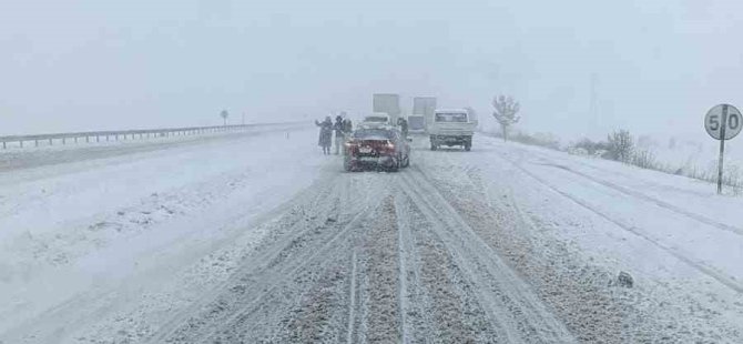 Kayseri-Malatya karayolu kardan ulaşıma kapandı