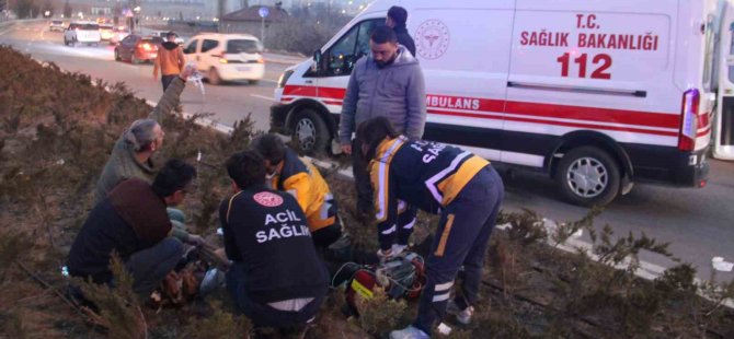 Kayseri’de otomobil sepetli motosikletle çarpıştı: 2’si ağır 4 yaralı