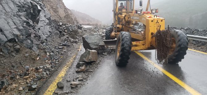 Kapuzbaşı Yolu'ndaki Heyelana Büyükşehir'den Hızlı Müdahale