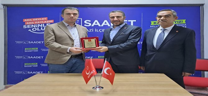 Saadet Partisi Melikgazi İlçe Başkanlığı'nda devir teslim töreni düzenlendi