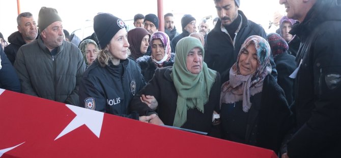 Kalp krizi geçirip şehit olan polis memuru toprağa verildi