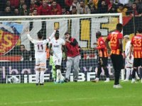 İşte Kayserispor sahasını karıştıran O taraftar?