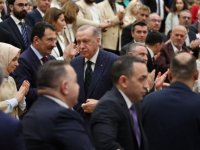 Cumhurbaşkanı Erdoğan, Kayserili çocuklara külliyede harçlık verdi